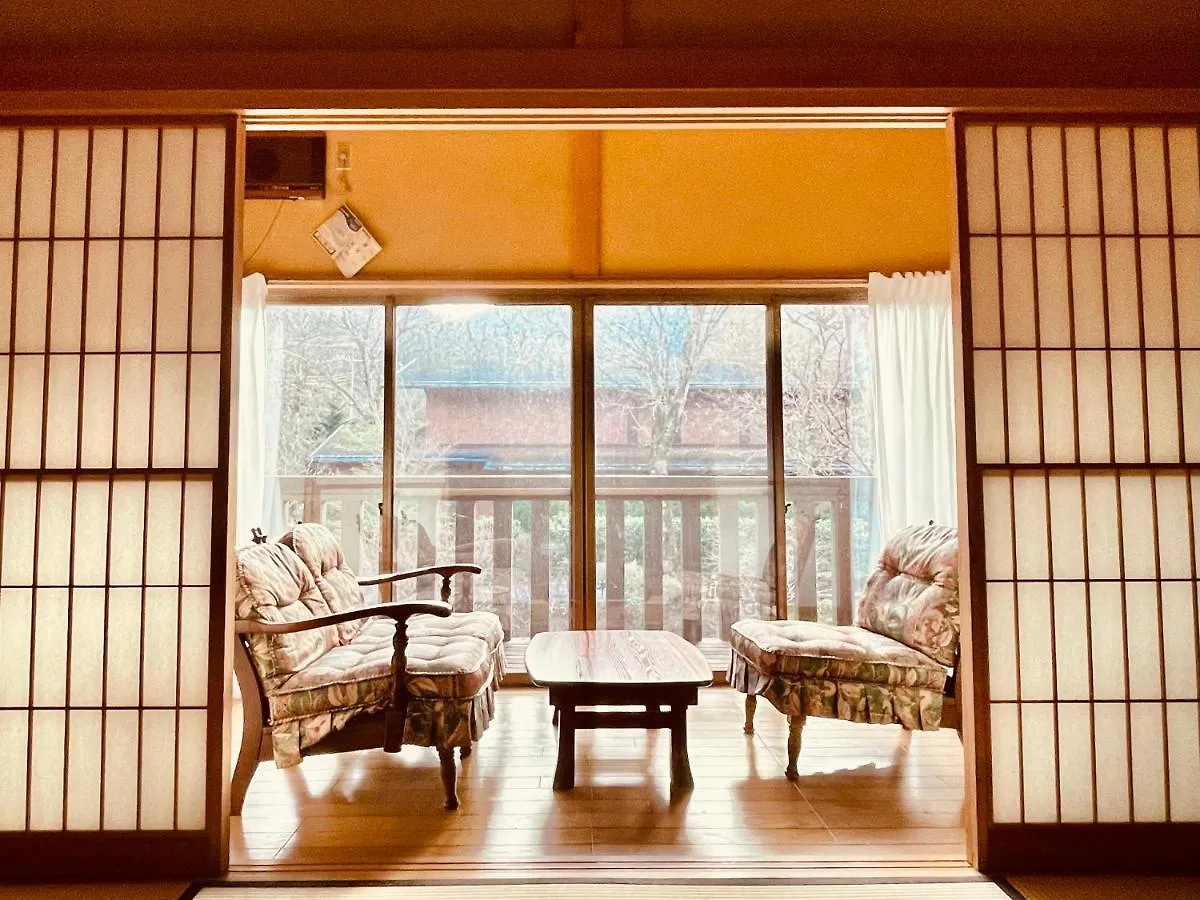 Ryokan まるごと貸切 にごり湯天然温泉かけ流し 箱根満来山荘 Hakone Natural Milky Onsen 2300Sqm Garden & Villa Man Rai
