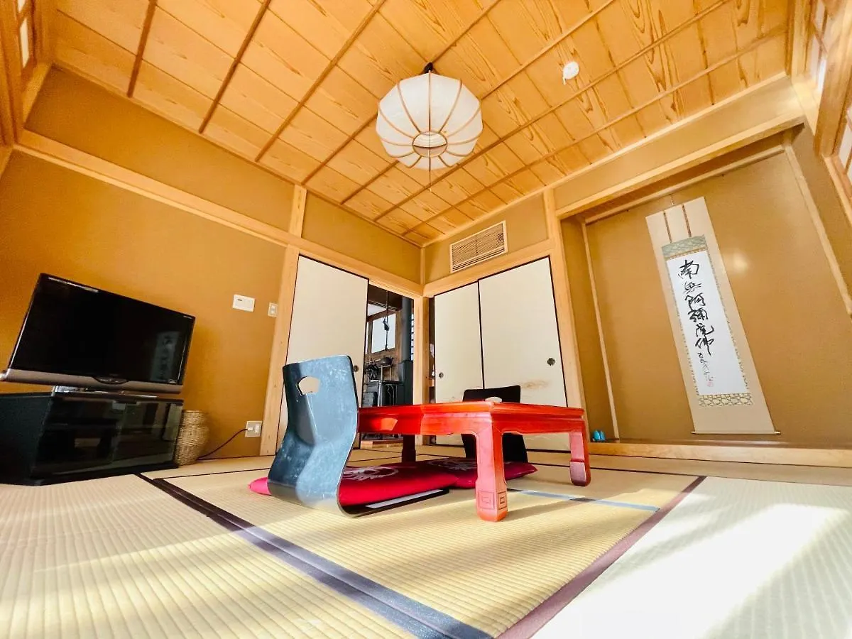 Ryokan まるごと貸切 にごり湯天然温泉かけ流し 箱根満来山荘 Hakone Natural Milky Onsen 2300Sqm Garden & Villa Man Rai Japonsko