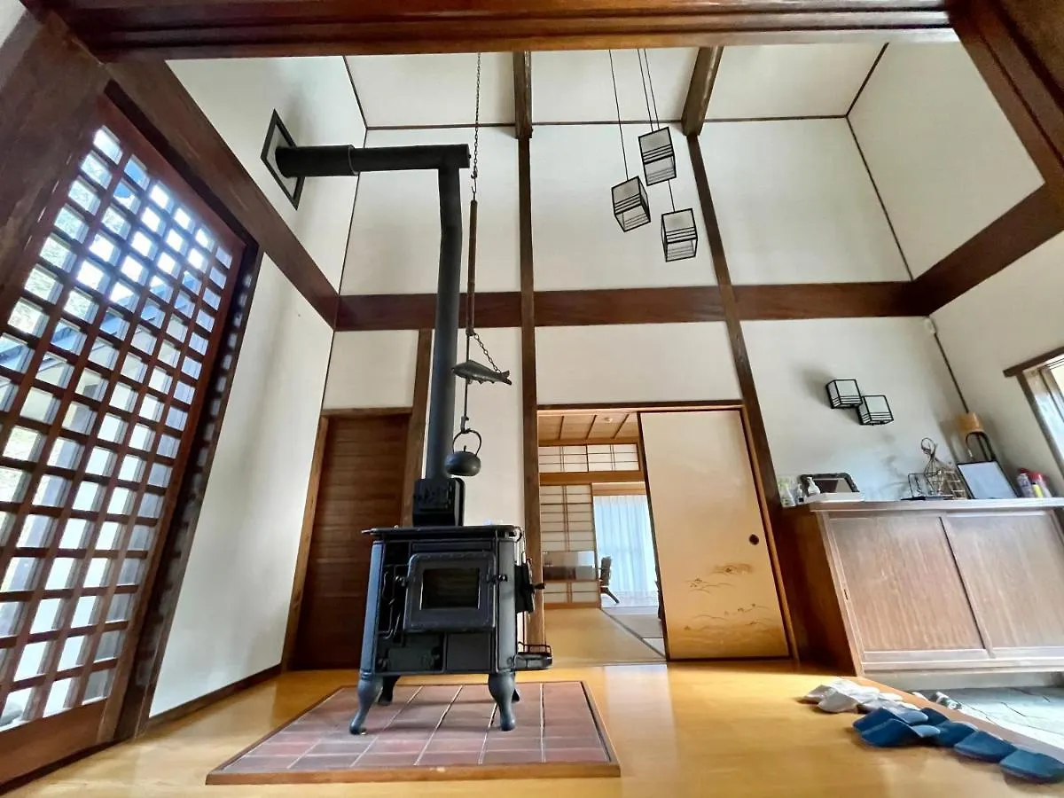 まるごと貸切 にごり湯天然温泉かけ流し 箱根満来山荘 Hakone Natural Milky Onsen 2300Sqm Garden & Villa Man Rai